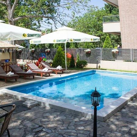 Villa Mystique Belgrade Luaran gambar
